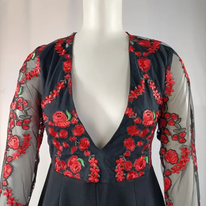 Combi-short combishort brodée décoletté transparente avec des roses - Missguided - Taille 36 A1215 - photo numéro 2