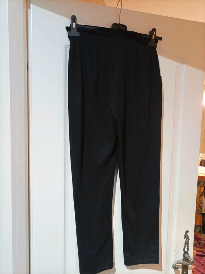 Pantalon style carotte noir - photo numéro 3