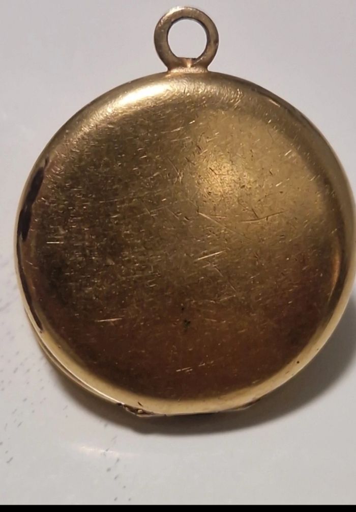 Medaillon - photo numéro 2