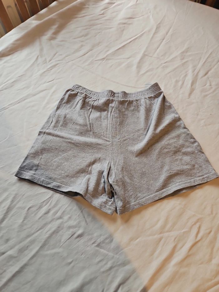 Lot 2 shorts decathlon 10 ans - photo numéro 10