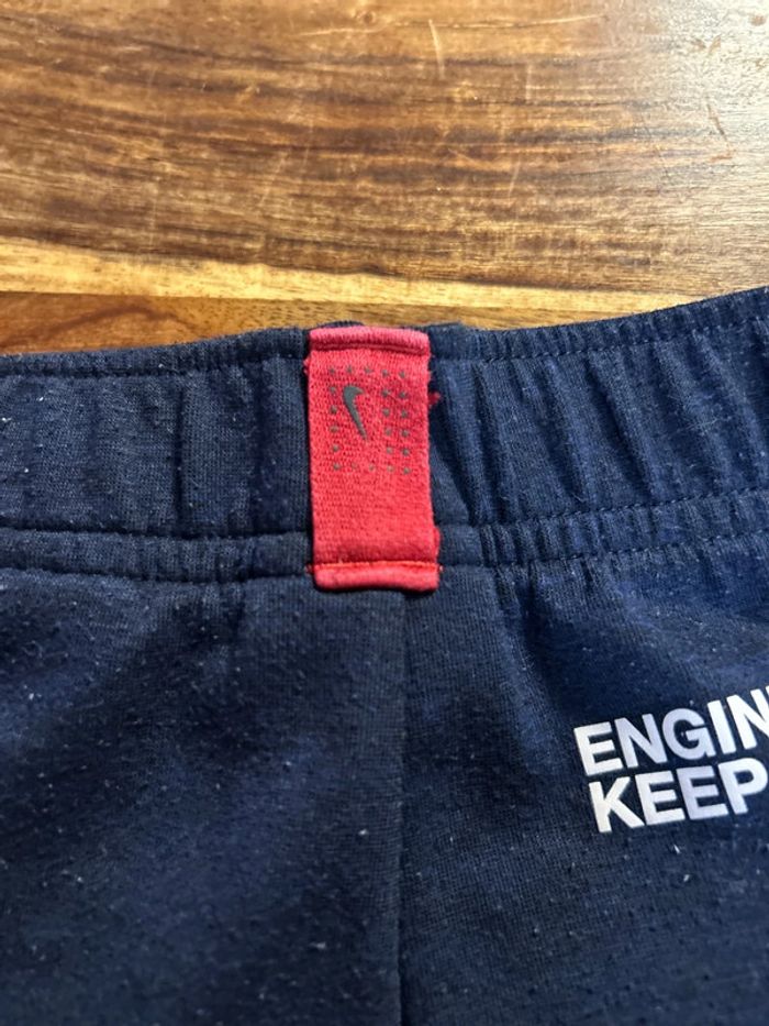 Jogging Nike 6/7ans - photo numéro 9