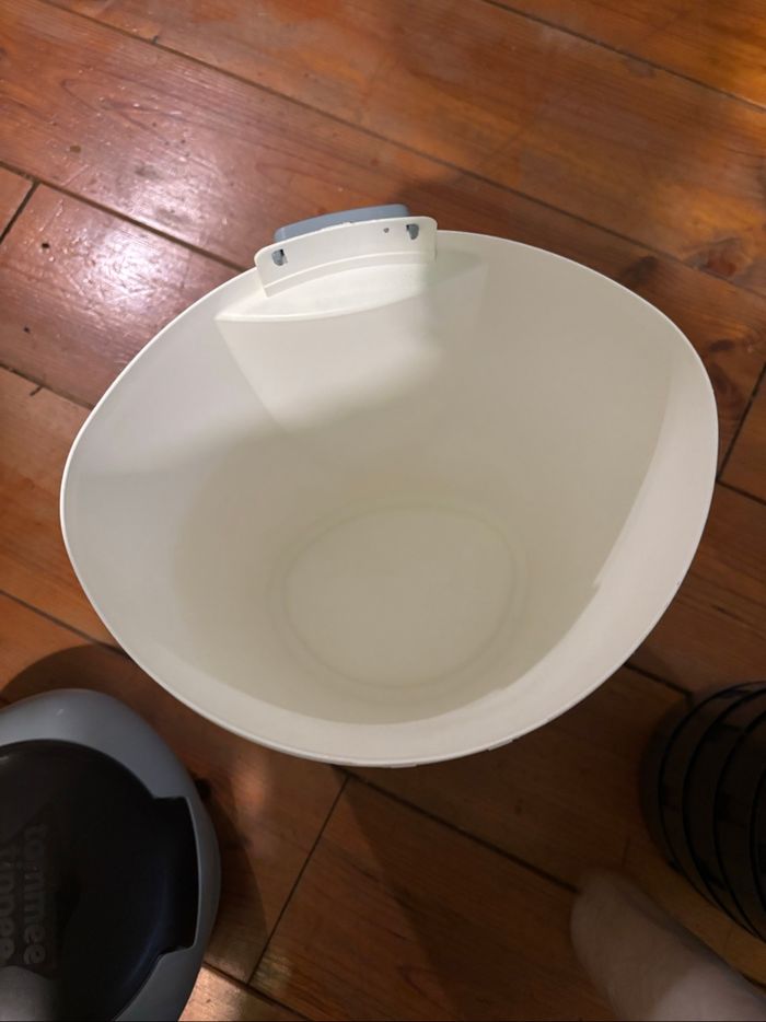 Poubelle à couches Tommee Tippee + recharges - photo numéro 3