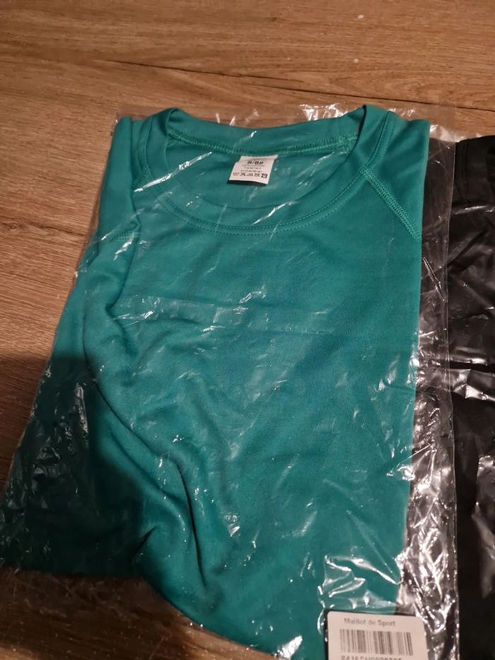 Lot 2 tee-shirt de sport - photo numéro 5
