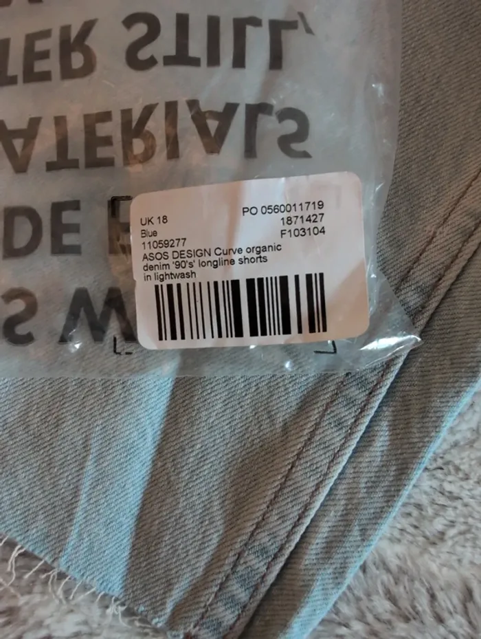 Short Asos. Neuf. Taille 48. EU 46. UK 18 - photo numéro 3
