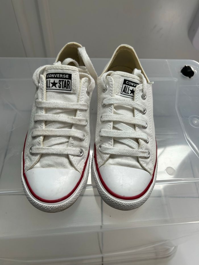Converse blanche pointure 37 TBE - photo numéro 2