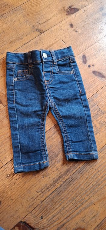 Jeans tape a l'œil