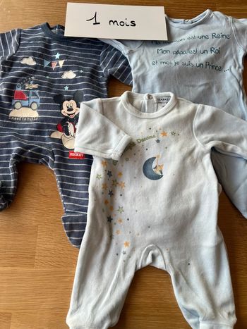 Lot 3 pyjamas 1 mois
