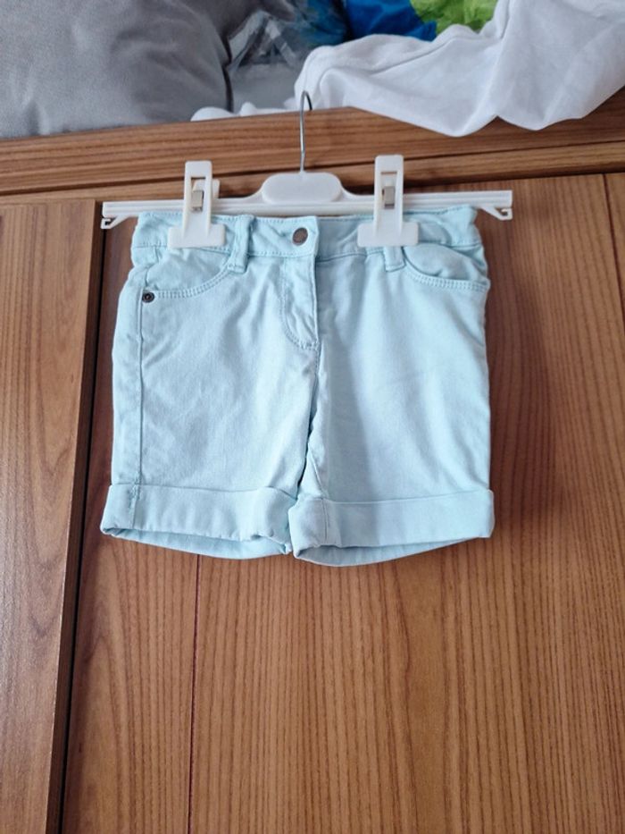 Short vertbaudet bleu ciel