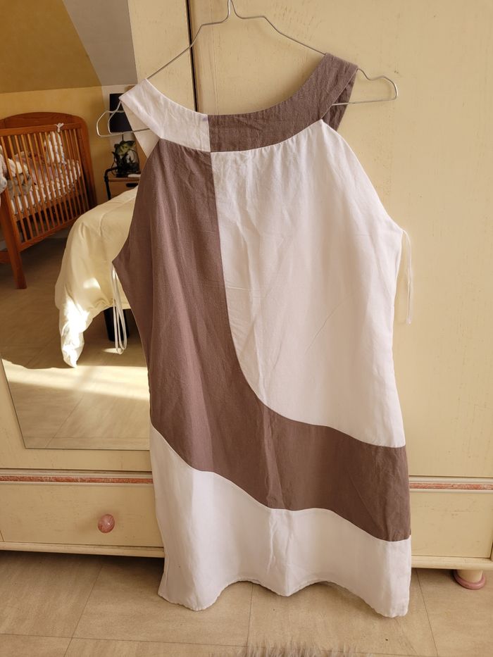 Très jolie robe taille 42 - photo numéro 3