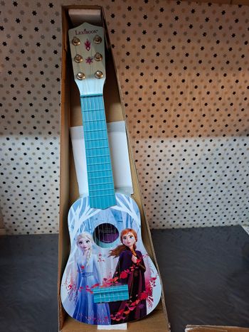 Guitare Disney reine des neiges 2 lexibook