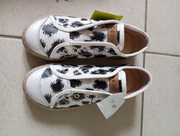 Chaussures Geox neuve pointure 31
