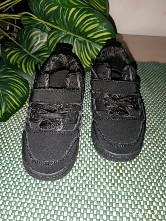 🔸Basket Noir. Taille 24. Très bonne état🔸 - photo numéro 2