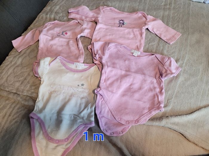 Lot bodys bébé x 24
