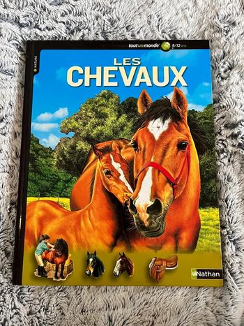 Livre les chevaux tout un monde 9/12 ans Nathan