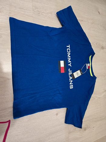 Tee shirt