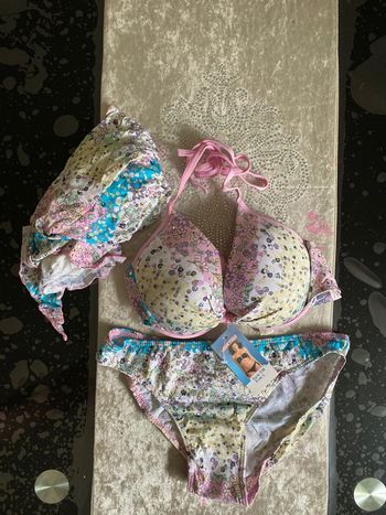 Maillot de bain 2 pièce + paréo taille L neuf