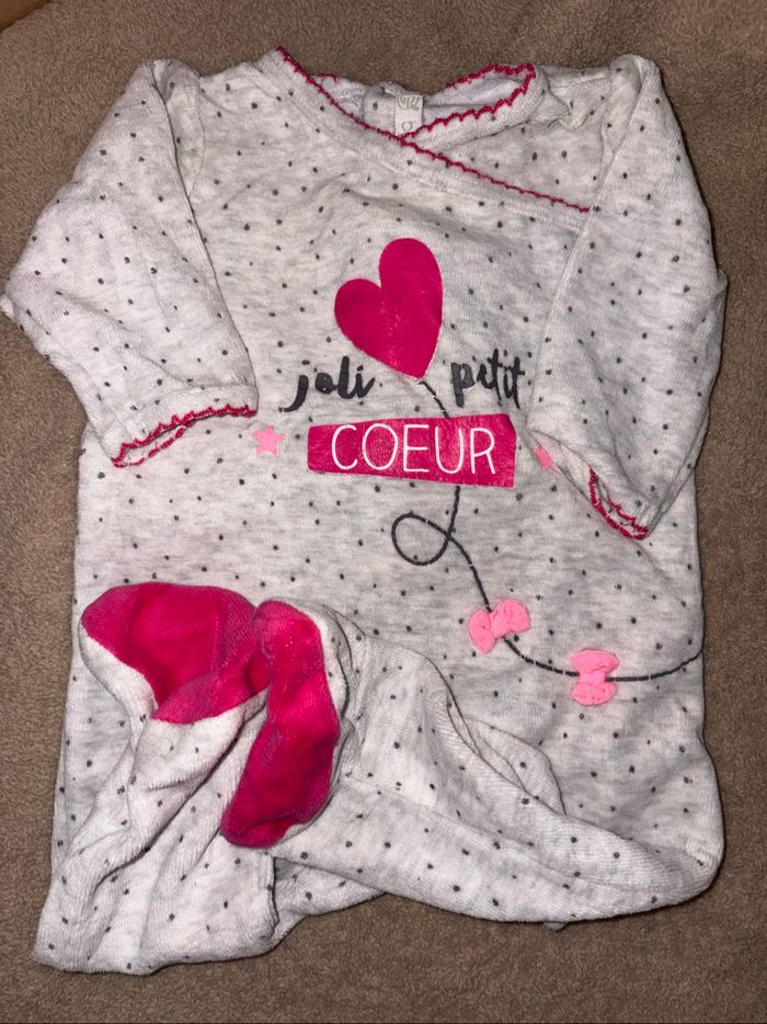 6 pyjamas - photo numéro 2