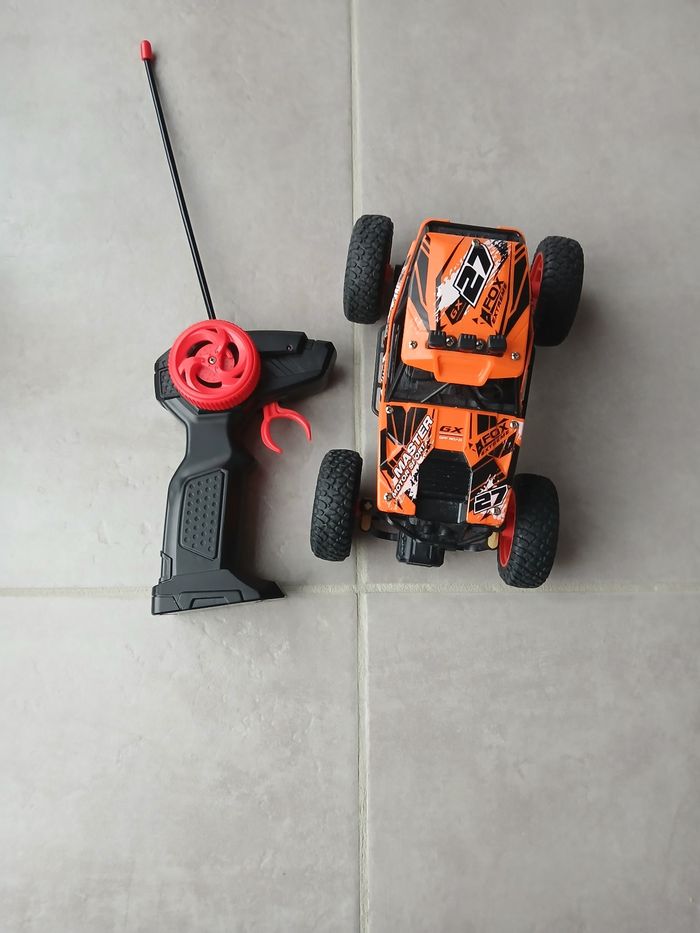 Voiture telecommandée