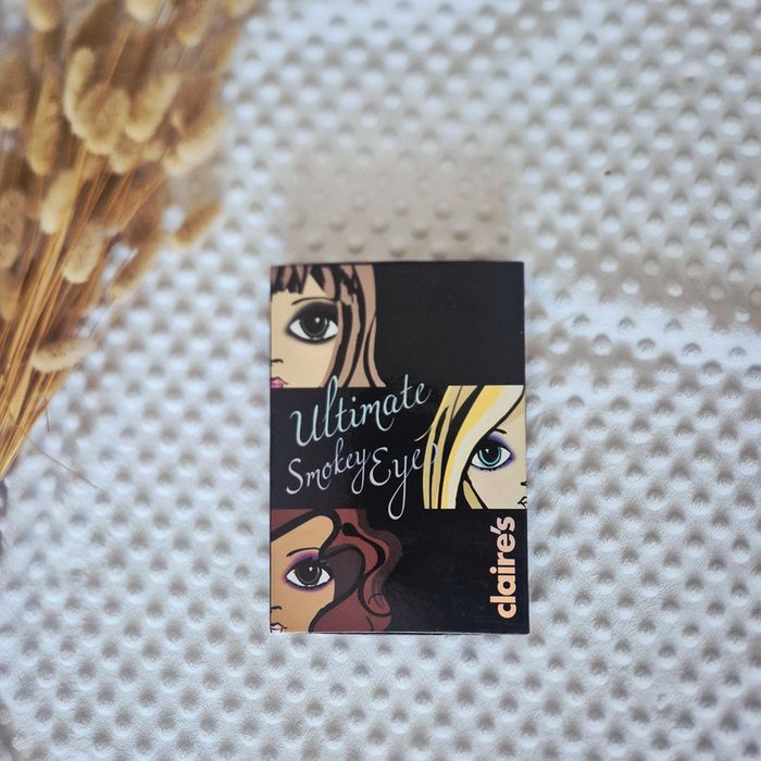 Palette à maquillage " Smokey eyes " neuve
