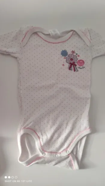 Body blanc pois rose motif fleur absorba