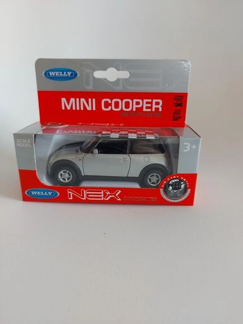 Mini Cooper  - toit a damier- argent
