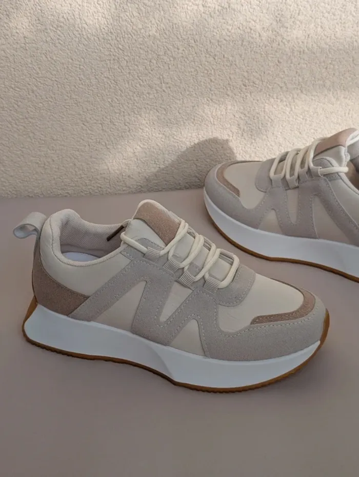 Chaussure basket femme Taille 36 beige gris - Neuves - photo numéro 4