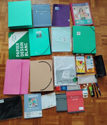 Lot fourniture scolaire