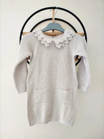 4 ans robe a col ( étiquette coupée)