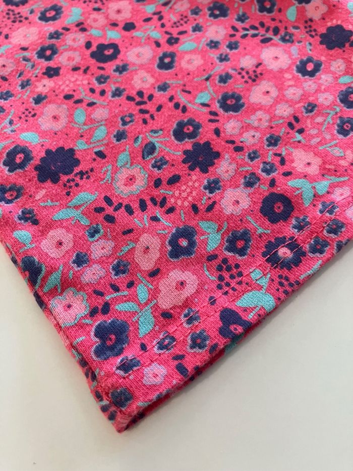 Tee-shirt fuschia à petites fleurs - photo numéro 5