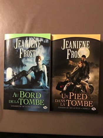 Lot livre Au bord de la tombe /Un pied dans la tombe