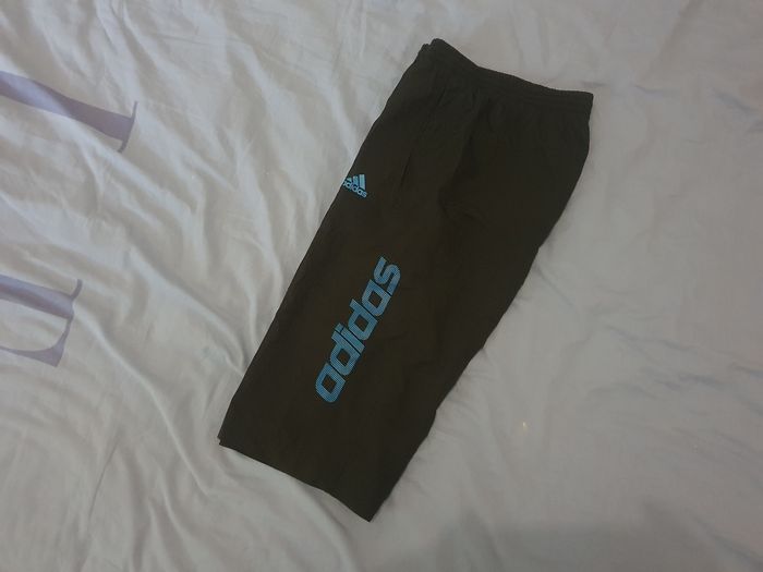 Adidas short taille 10 ans