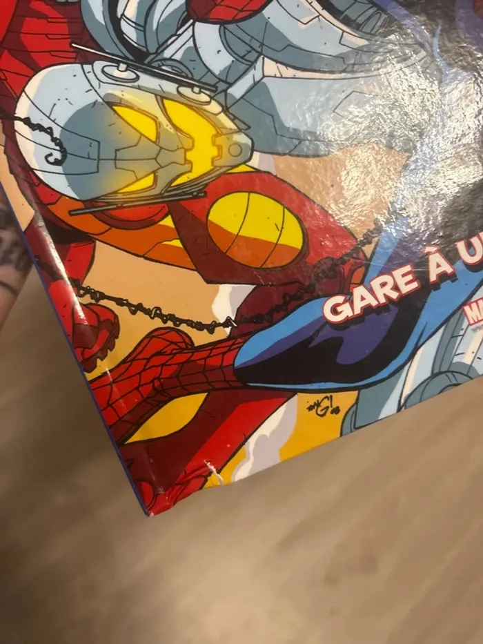 🛑 livre Spiderman 🛑 - photo numéro 3
