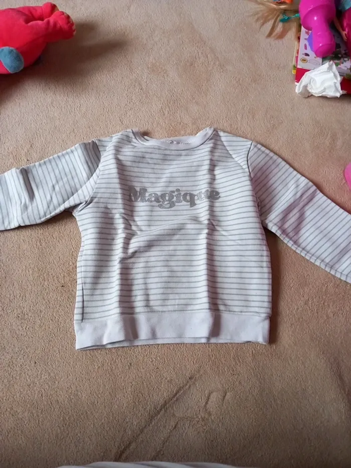 Pull fille en 3ans