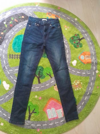 Jeans cache cache