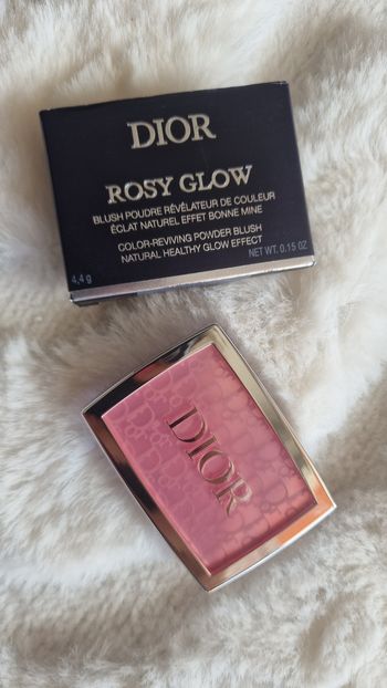 Dior Backstage Rosy Glow - Blush éclat naturel
Fini bonne mine