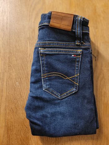 Jean's tommy hilfiger pour fille 