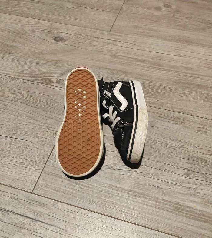 Vans montante noire très bon état 23.5 - photo numéro 4
