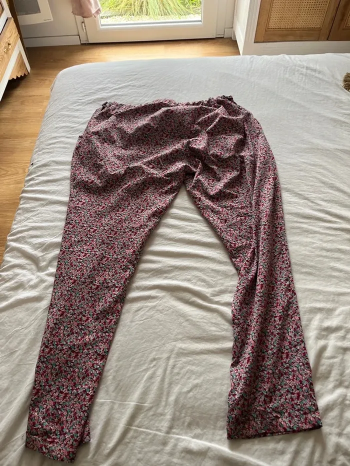 Pantalon léger, fleuri, idéal pour l’été bleu et rose - photo numéro 4