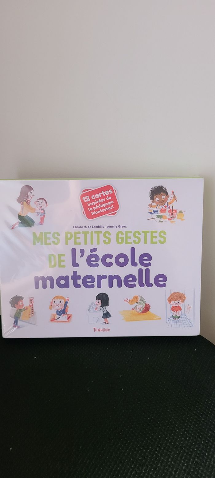 12 petits gestes éducatifs illustrés inspirés de la pédagogie Montessori
