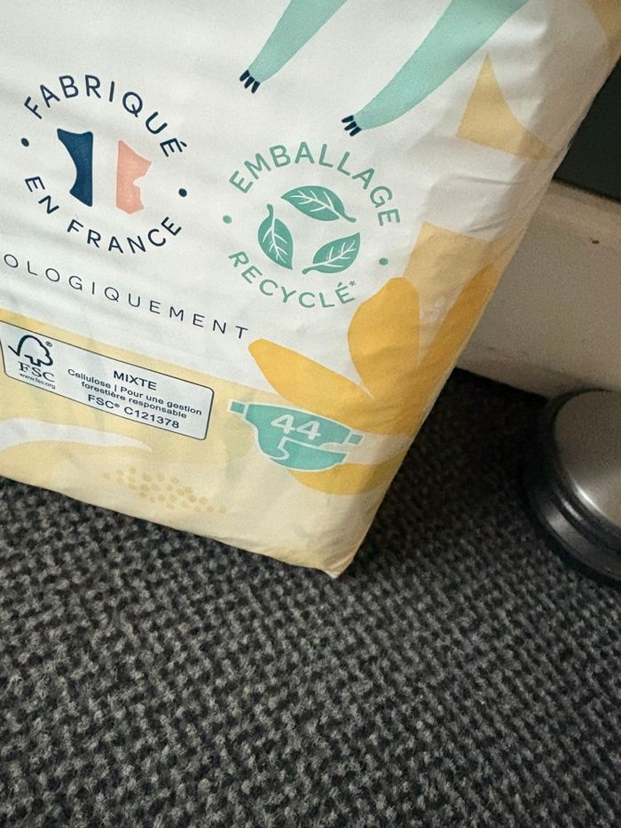 Un lot de deux packs de couches Biolane taille 4 7/18 kg 44 couches X 2 - photo numéro 3