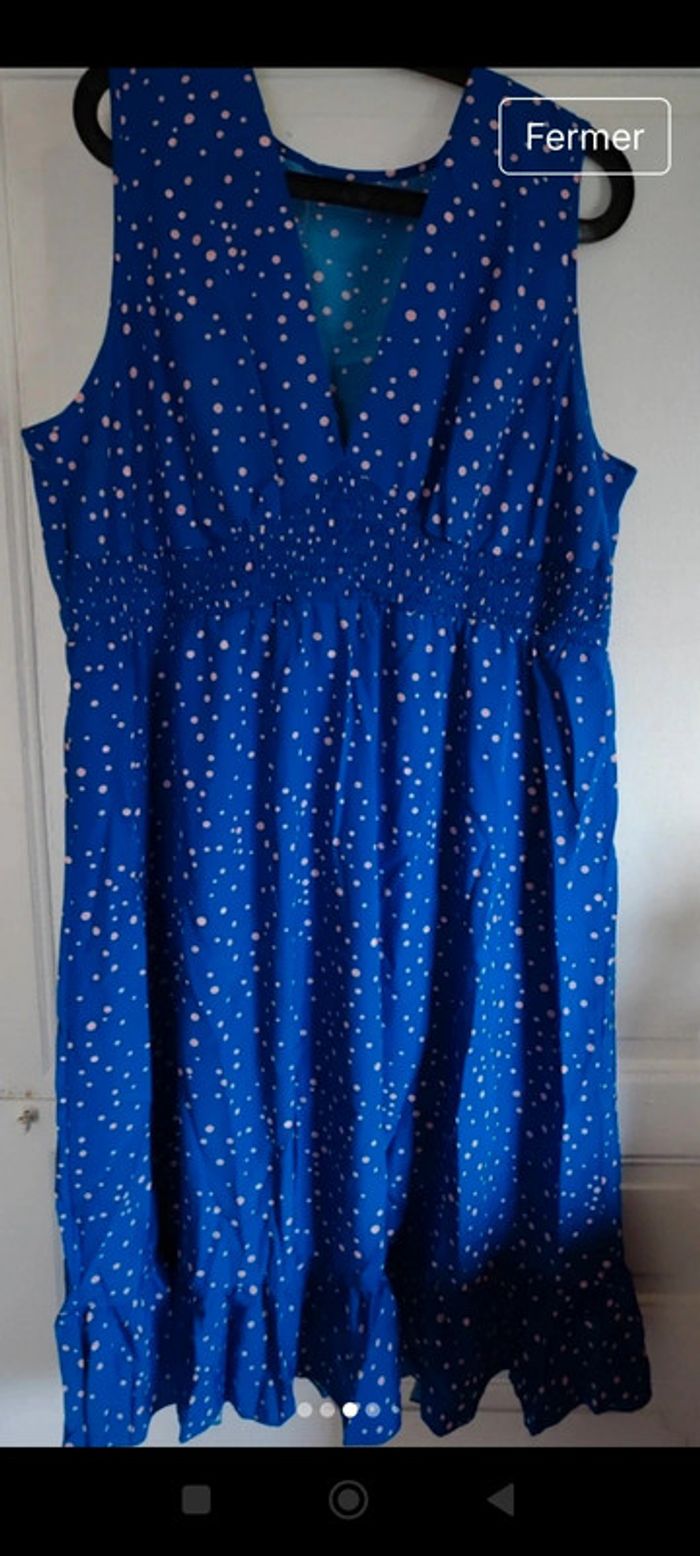 Robe a volant bleu a pois rose clair - photo numéro 3