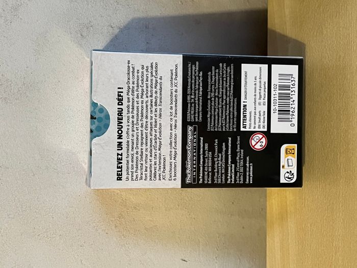 Pokémon bundle héros transcendants - photo numéro 2