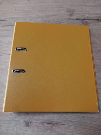 Classeur à Levier Jaune