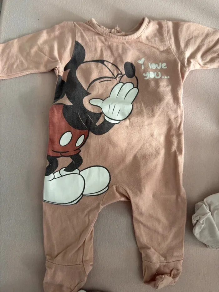Joli pyjama Mickey Minnie - photo numéro 2