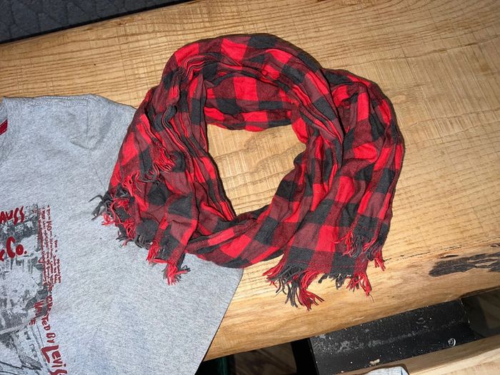 Ensemble H&M levis okaidi 6-7 ans 6 7 t-shirt pantalon legging foulard cheich - photo numéro 3