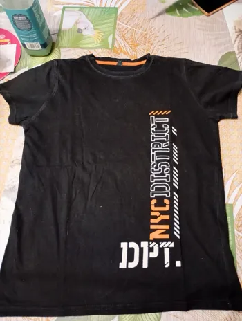 Tee shirt garçon taille 12 ans (335)