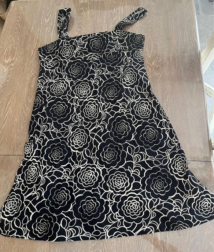 309 - Robe noire