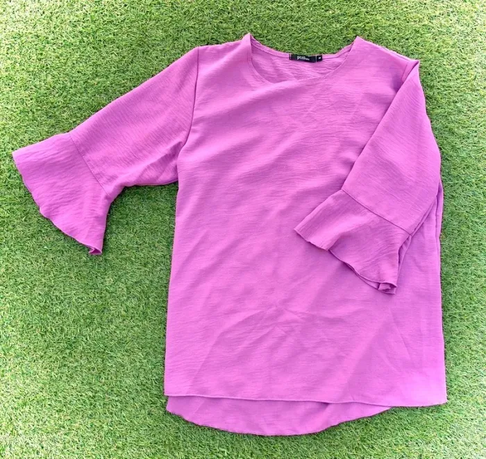T-shirt / blouse rose – féminine & tendance - taille M - photo numéro 2