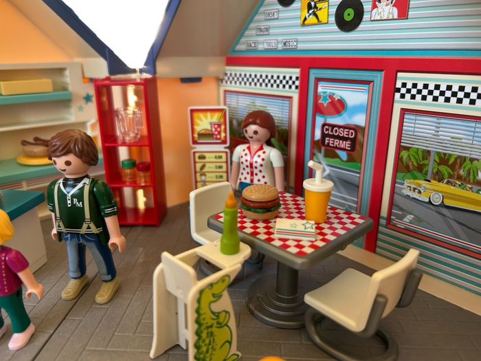 Playmobil City Life 70111 - photo numéro 8