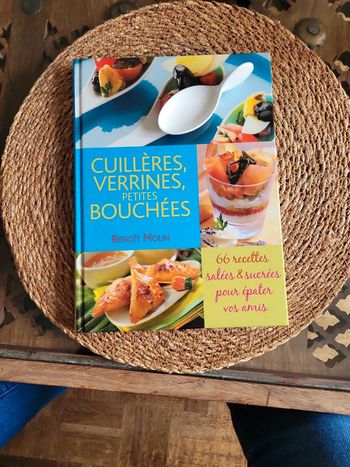 Cuillères, verrines, petites bouchées.